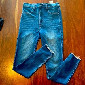 Abercrombie Ultra High Rise Skinny Jean Legging